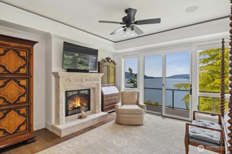 4002 Oakes Avenue Anacortes WA 98221