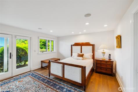 4002 Oakes Avenue Anacortes WA 98221