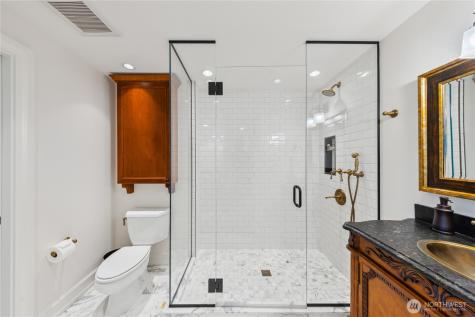 4002 Oakes Avenue Anacortes WA 98221