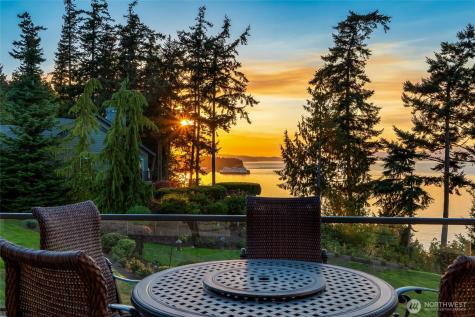 4002 Oakes Avenue Anacortes WA 98221