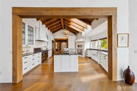 4002 Oakes Avenue Anacortes WA 98221