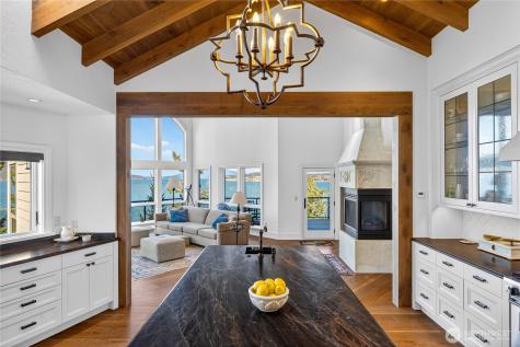 4002 Oakes Avenue Anacortes WA 98221