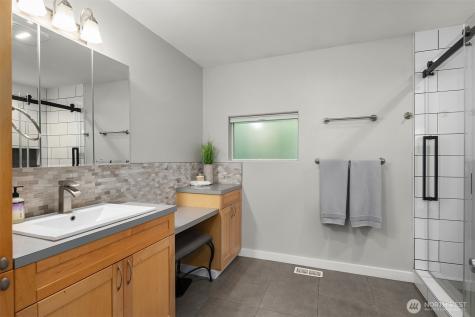 20830 236th Ave SE Maple Valley WA 98038