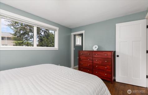 2604 Olympic Drive Oak Harbor WA 98277