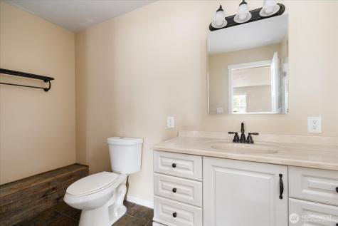 2604 Olympic Drive Oak Harbor WA 98277