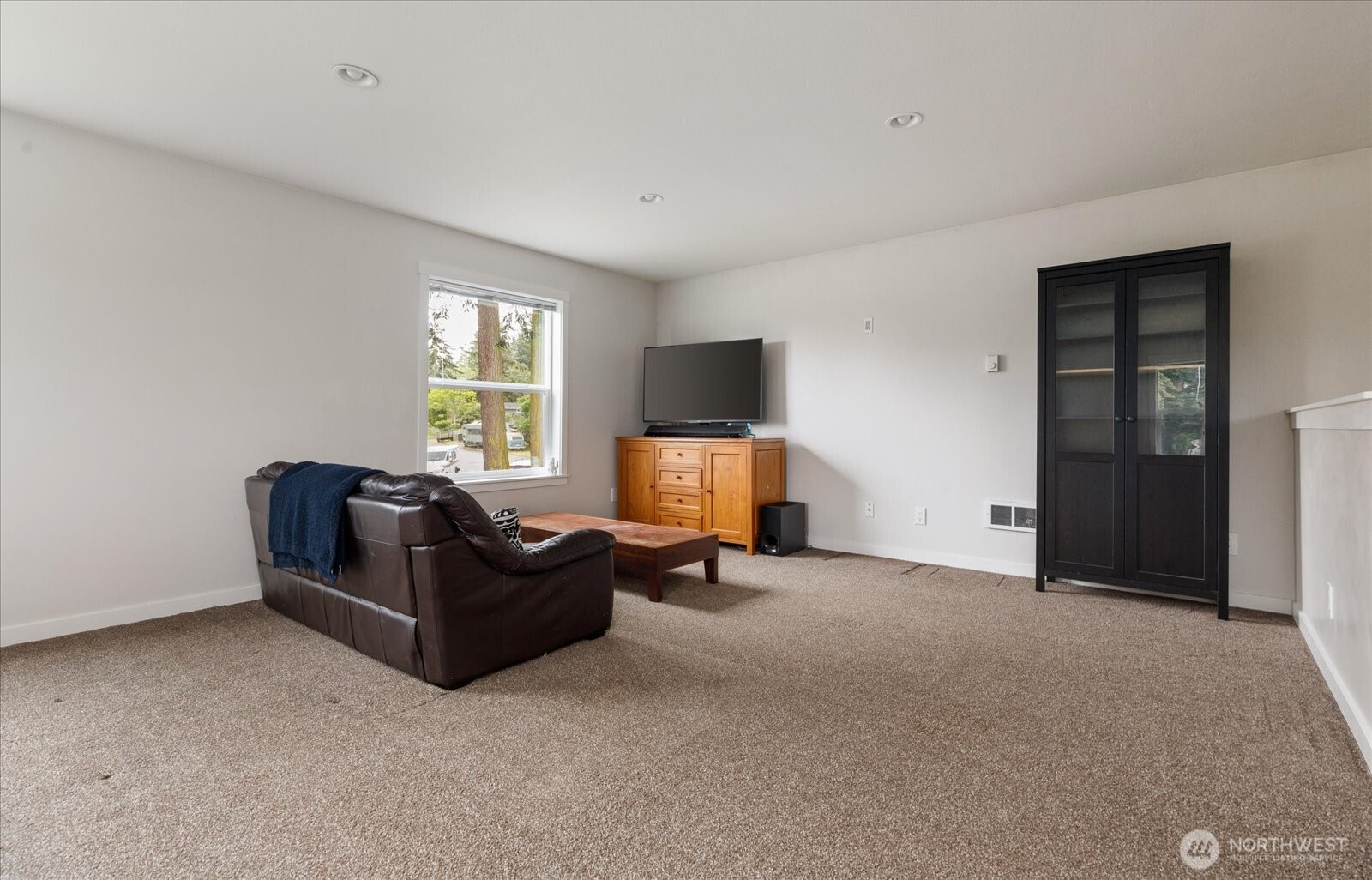 2604 Olympic Drive Oak Harbor WA 98277