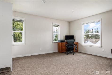 2604 Olympic Drive Oak Harbor WA 98277
