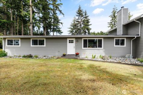 2604 Olympic Drive Oak Harbor WA 98277