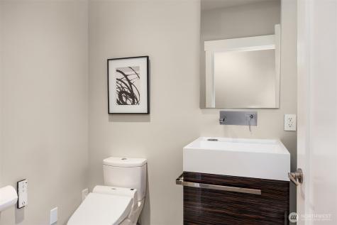 8902 NE 117th Place Kirkland WA 98034