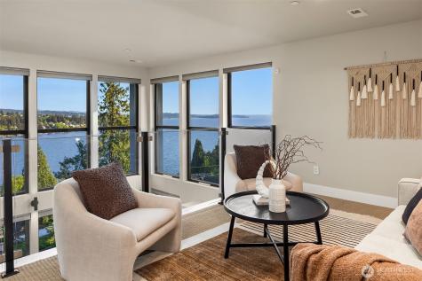 8902 NE 117th Place Kirkland WA 98034