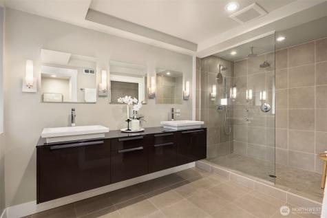 8902 NE 117th Place Kirkland WA 98034