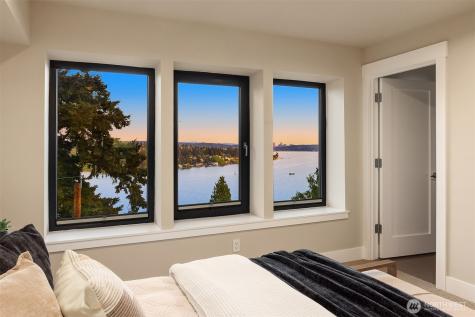 8902 NE 117th Place Kirkland WA 98034