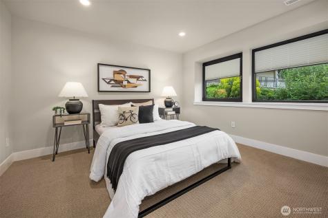 8902 NE 117th Place Kirkland WA 98034
