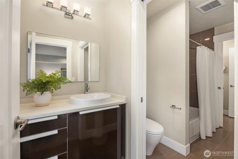 8902 NE 117th Place Kirkland WA 98034