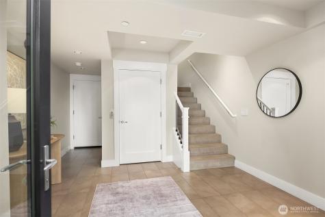 8902 NE 117th Place Kirkland WA 98034