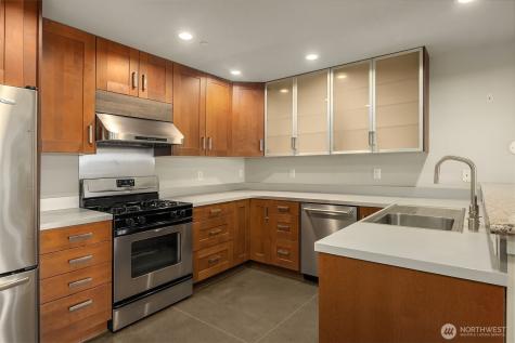 8902 NE 117th Place Kirkland WA 98034