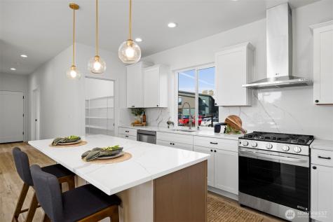 224 N 54th Place Mount Vernon WA 98273