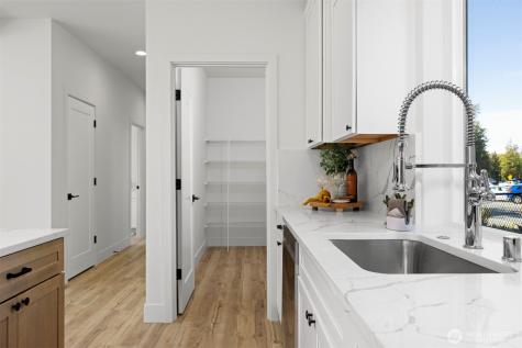 224 N 54th Place Mount Vernon WA 98273