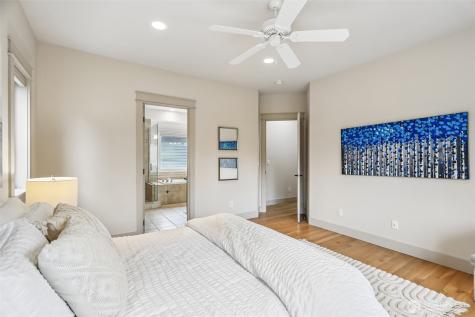 15831 SE 43rd Place Bellevue WA 98006