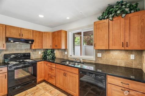 15831 SE 43rd Place Bellevue WA 98006