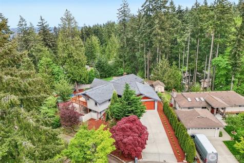15831 SE 43rd Place Bellevue WA 98006