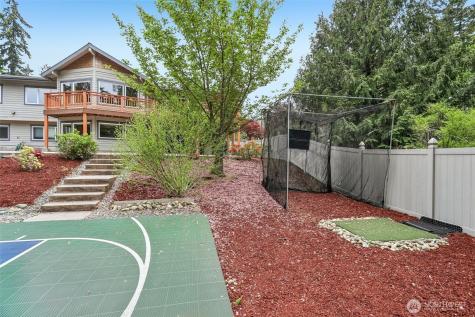 15831 SE 43rd Place Bellevue WA 98006