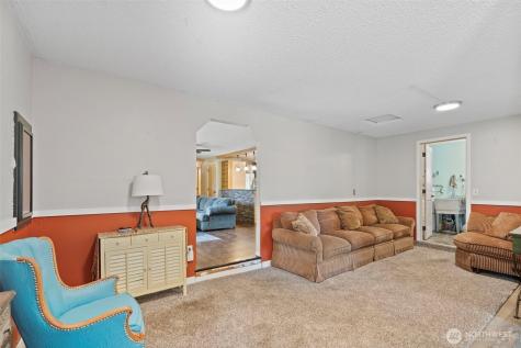 19147 Loganberry Street SW Rochester WA 98579