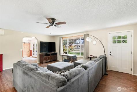 19147 Loganberry Street SW Rochester WA 98579