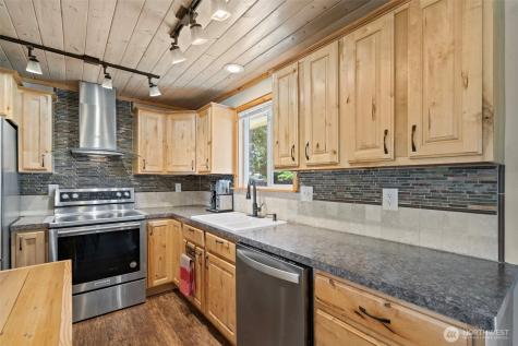 19147 Loganberry Street SW Rochester WA 98579