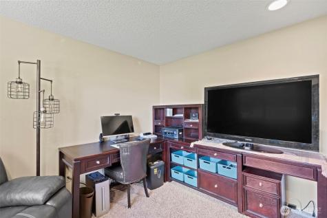 19147 Loganberry Street SW Rochester WA 98579