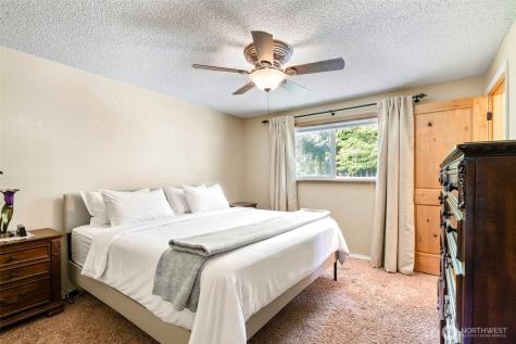 19147 Loganberry Street SW Rochester WA 98579