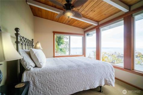 24 View Place Hat Island WA 98206