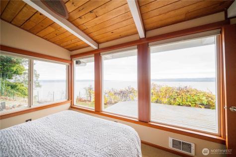 24 View Place Hat Island WA 98206