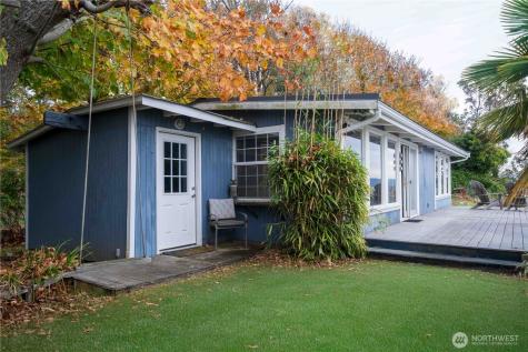 24 View Place Hat Island WA 98206