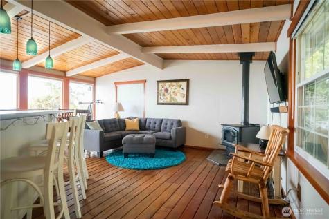 24 View Place Hat Island WA 98206