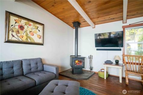 24 View Place Hat Island WA 98206
