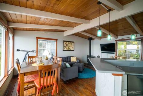 24 View Place Hat Island WA 98206