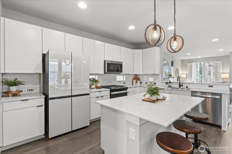 22505 70th Place W Mountlake Terrace WA 98043