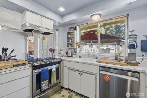 4004 Alonna Drive NE Olympia WA 98506