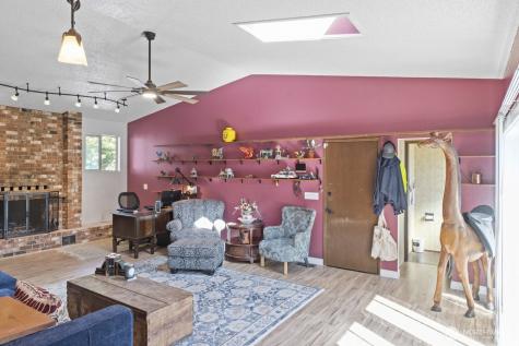 4004 Alonna Drive NE Olympia WA 98506