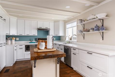 1418 Bonnie View Acres Road Oak Harbor WA 98277