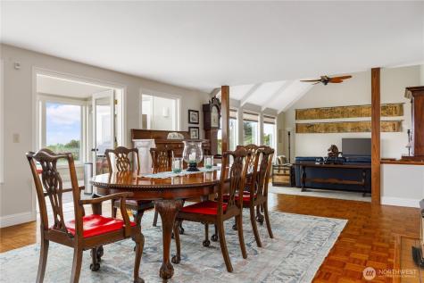 1418 Bonnie View Acres Road Oak Harbor WA 98277