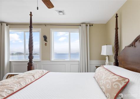 1418 Bonnie View Acres Road Oak Harbor WA 98277