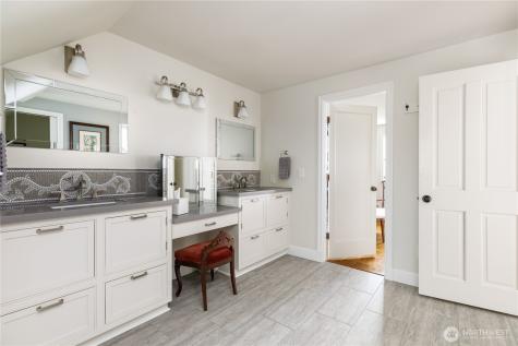 1418 Bonnie View Acres Road Oak Harbor WA 98277