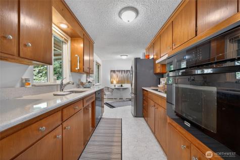 13321 28th Avenue NE Seattle WA 98125