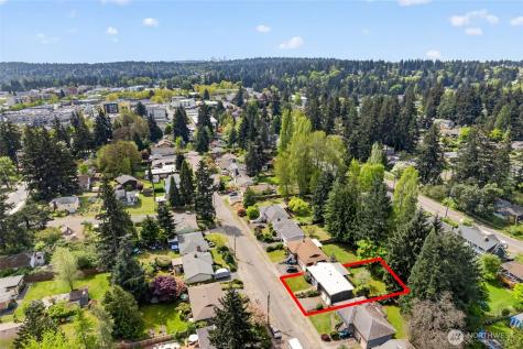 13321 28th Avenue NE Seattle WA 98125