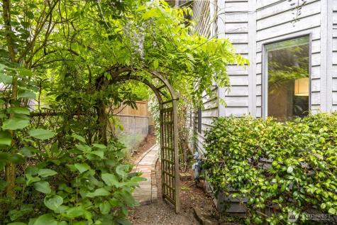 912 NE 115th Street Seattle WA 98125