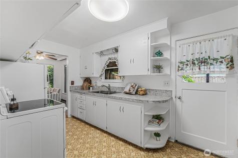 516 N 5th Avenue SW Tumwater WA 98512