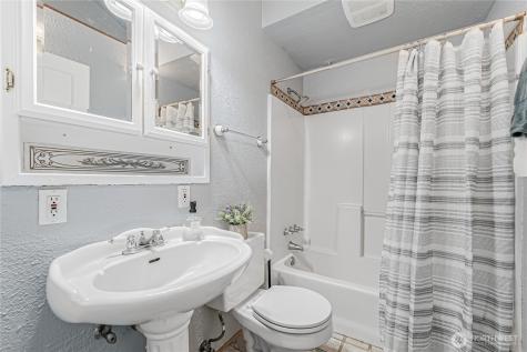 516 N 5th Avenue SW Tumwater WA 98512