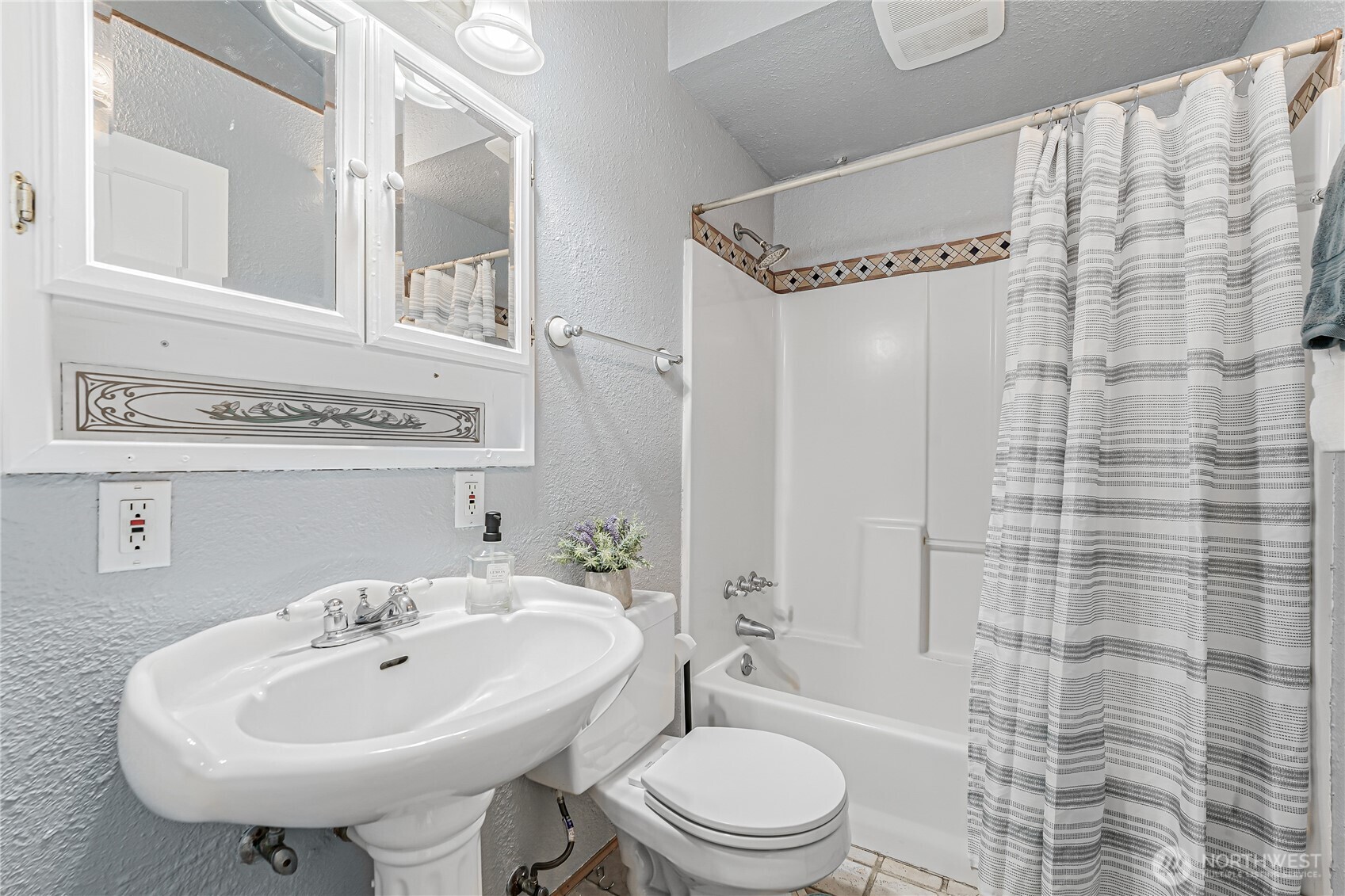 516 N 5th Avenue SW Tumwater WA 98512
